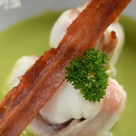 The Clarendon Country Pub With 4*