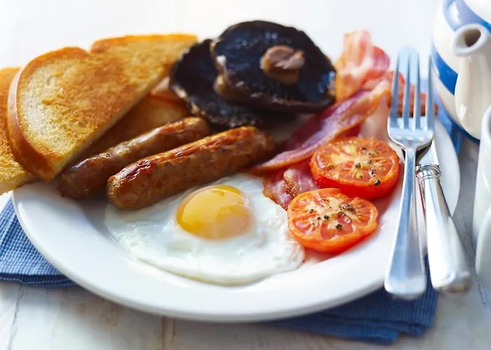 The Clarendon Country Pub With Inn 4*