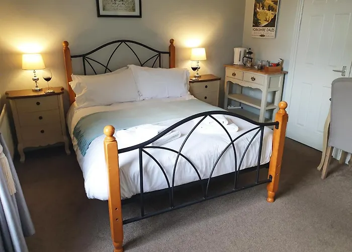 Inn The Clarendon Country Pub With Hebden