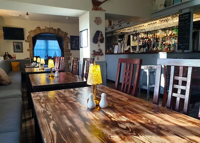 The Clarendon Country Pub With 4*