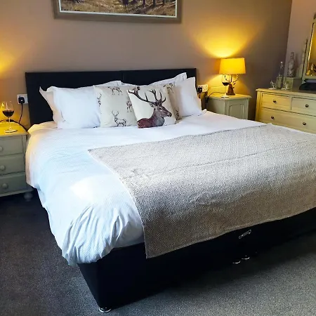 The Clarendon Country Pub With Locanda 4*
