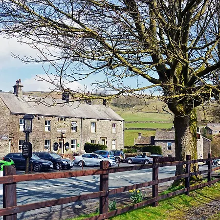 Πανδοχείο The Clarendon Country Pub With