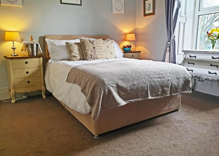 Inn The Clarendon Country Pub With