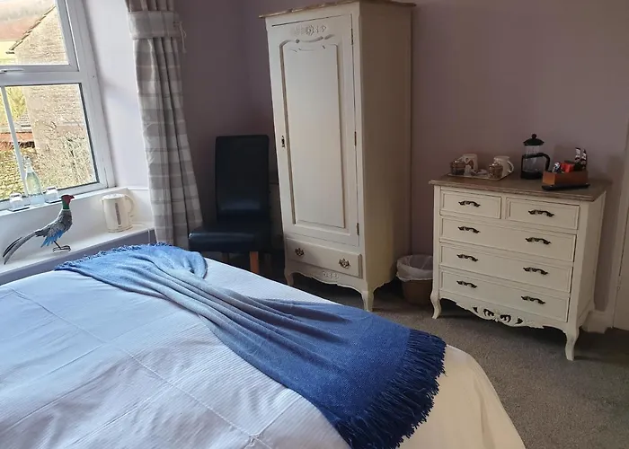 Inn The Clarendon Country Pub With