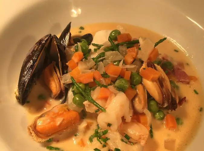 The Clarendon Country Pub With 4*