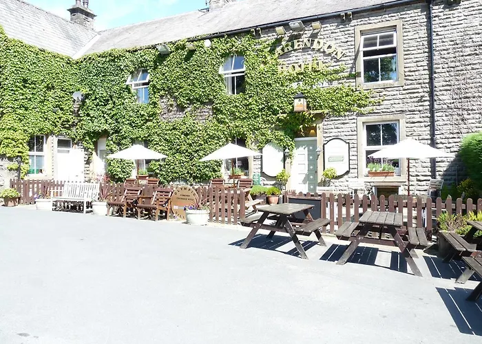 The Clarendon Country Pub With Inn 4*
